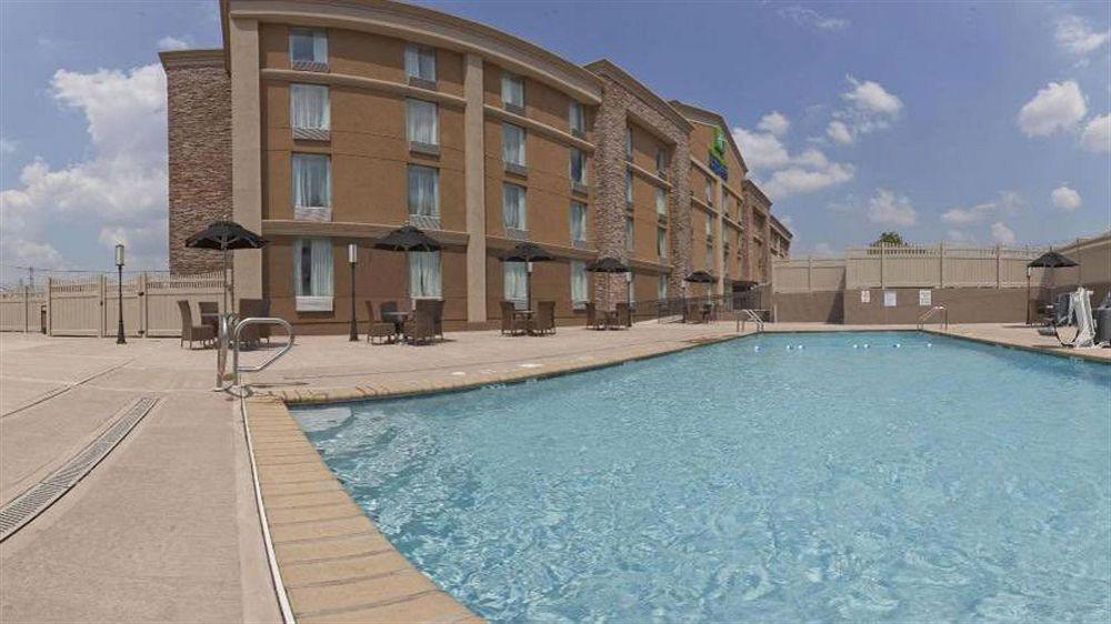 Days Hotel By Wyndham North Bergen Exterior photo
