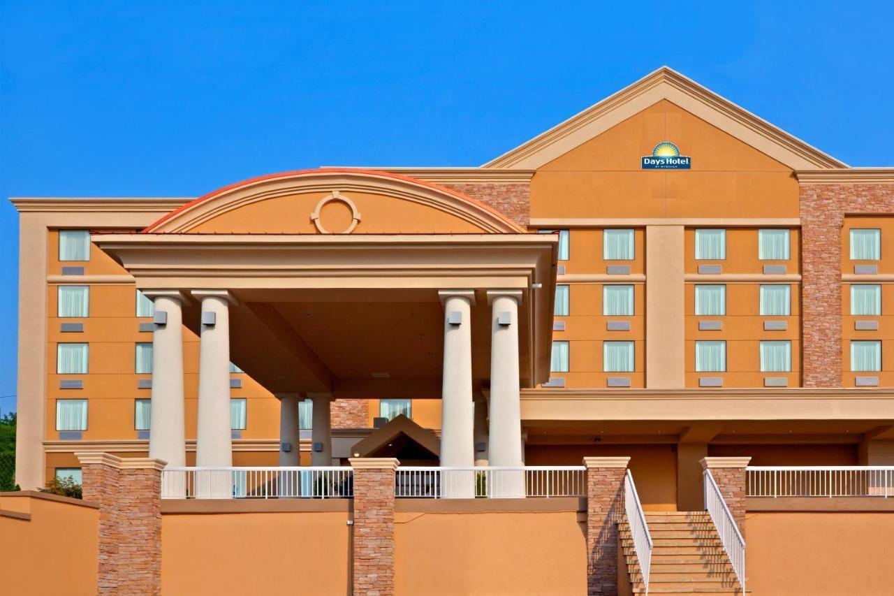 Days Hotel By Wyndham North Bergen Exterior photo