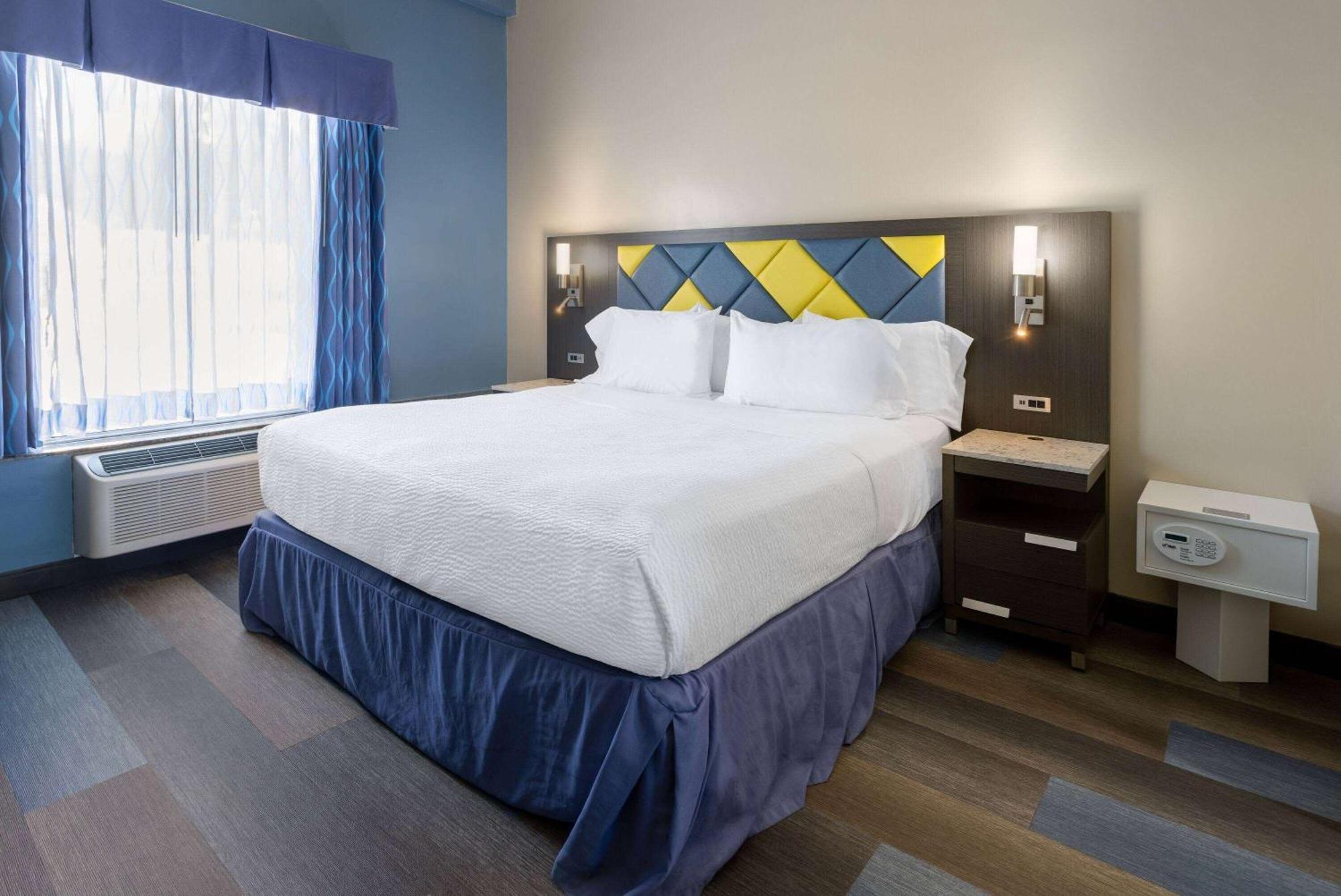 Days Hotel By Wyndham North Bergen Exterior photo
