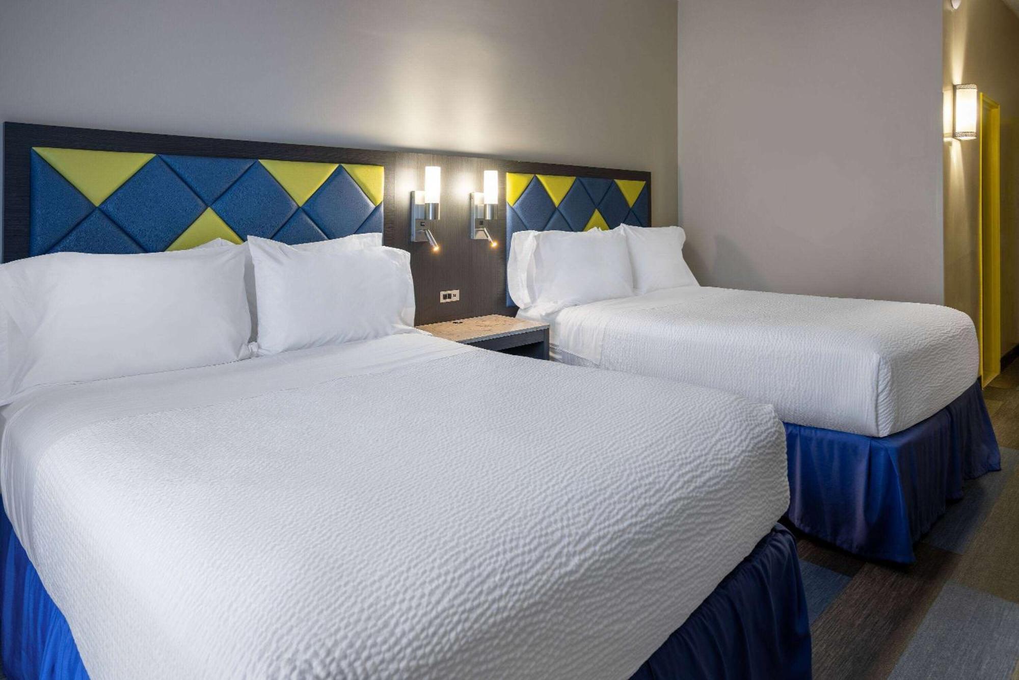 Days Hotel By Wyndham North Bergen Exterior photo
