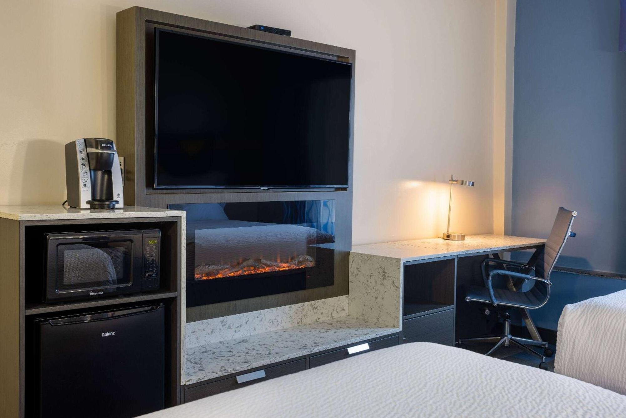 Days Hotel By Wyndham North Bergen Exterior photo