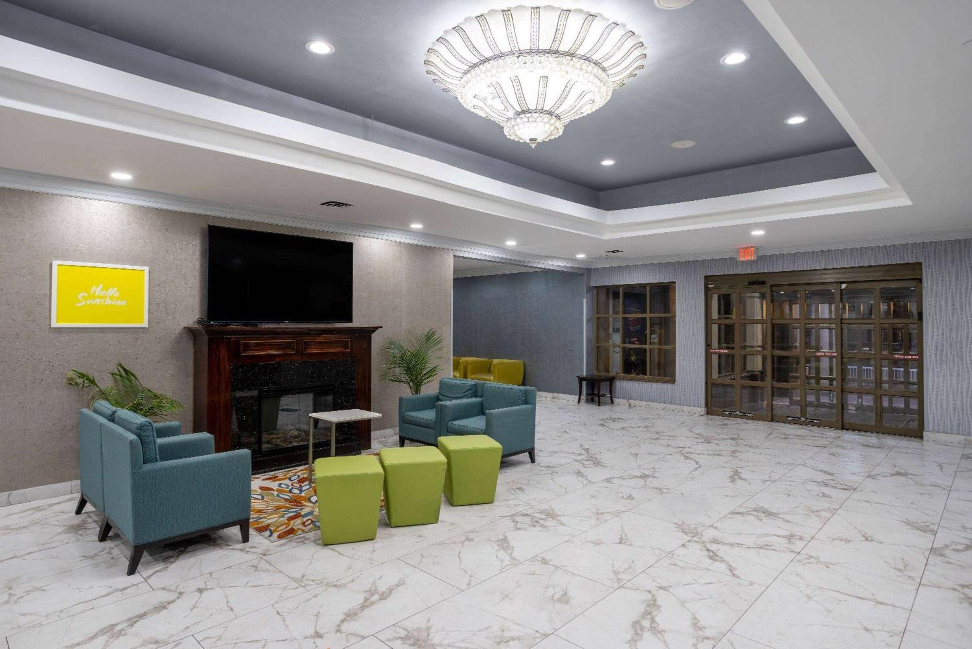 Days Hotel By Wyndham North Bergen Exterior photo