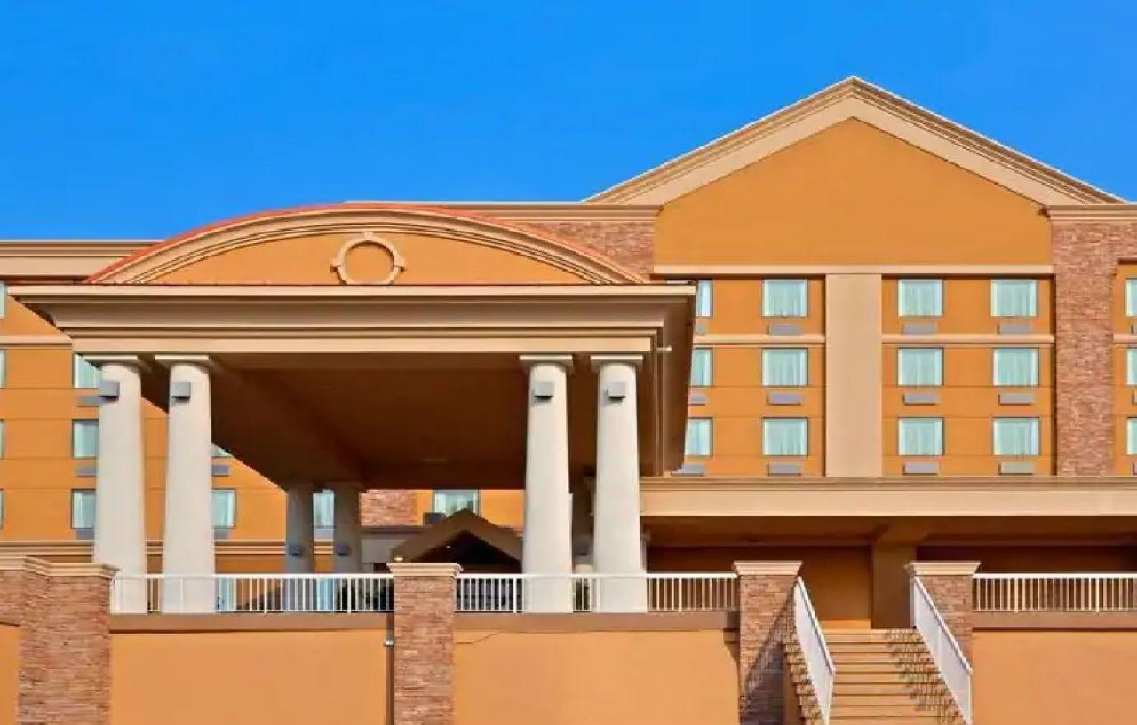 Days Hotel By Wyndham North Bergen Exterior photo